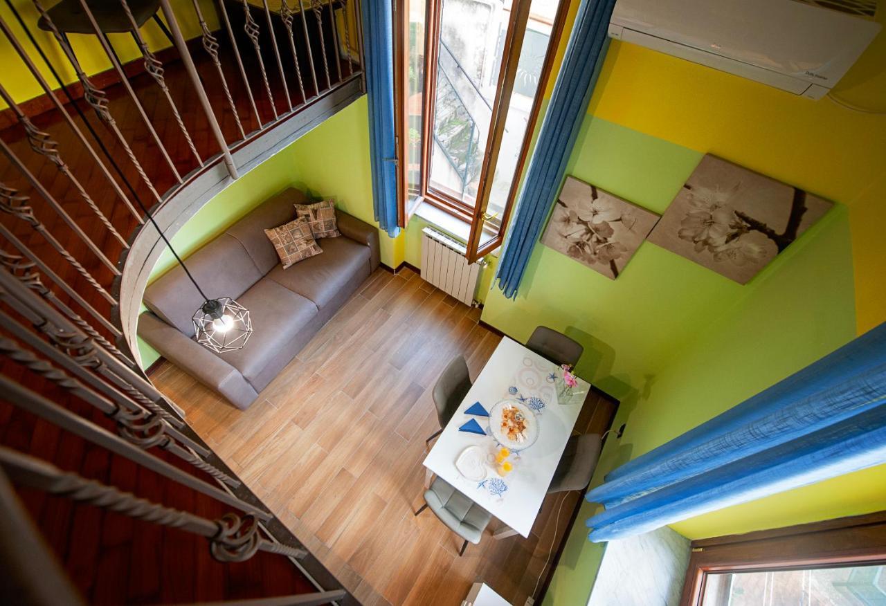 Апартаменты Casa "Positano" Da Ely - Salerno Centro Con Self Check-In Экстерьер фото