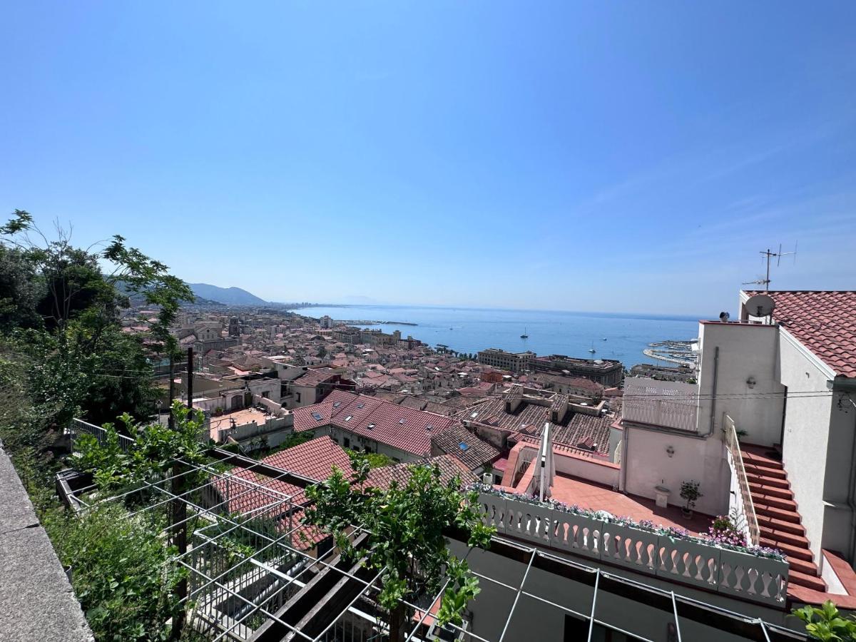 Апартаменты Casa "Positano" Da Ely - Salerno Centro Con Self Check-In Экстерьер фото